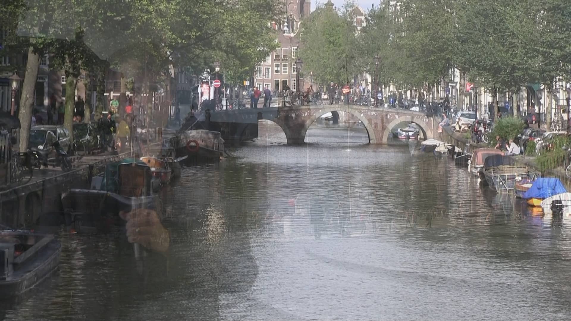 An image of a canal in Amsterdam.